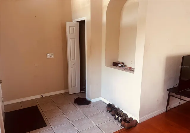 Photo 3 of Single family home for sale at 9962 Bennington Chase Dr, Orlando, FL 32829 | MLS# O6409897 | Listing updated on 2026-07-31