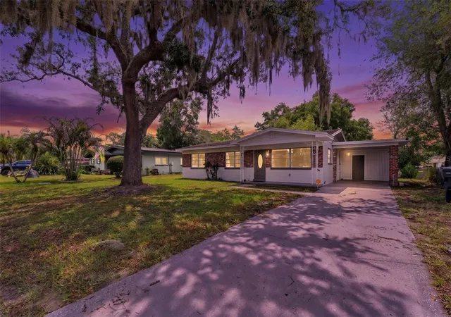 Photo 1 of Single family home for sale at 7815 Pine Hl Dr, Tampa, FL 33617 | MLS# TB8511114 | Listing updated on 2026-08-13