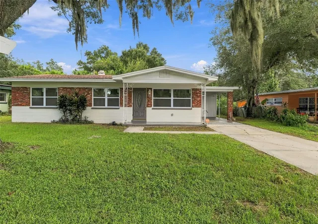 Photo 1 of Single family home for sale at 7815 Pine Hl Dr, Tampa, FL 33617 | MLS# TB8511114 | Listing updated on 2026-10-06