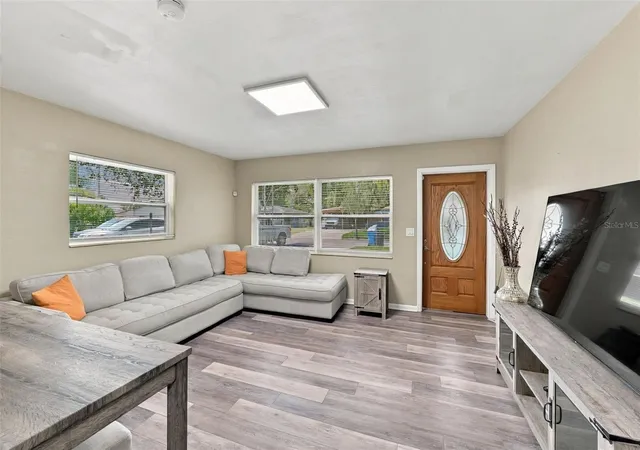 Photo 2 of Single family home for sale at 7815 Pine Hl Dr, Tampa, FL 33617 | MLS# TB8511114 | Listing updated on 2026-10-06
