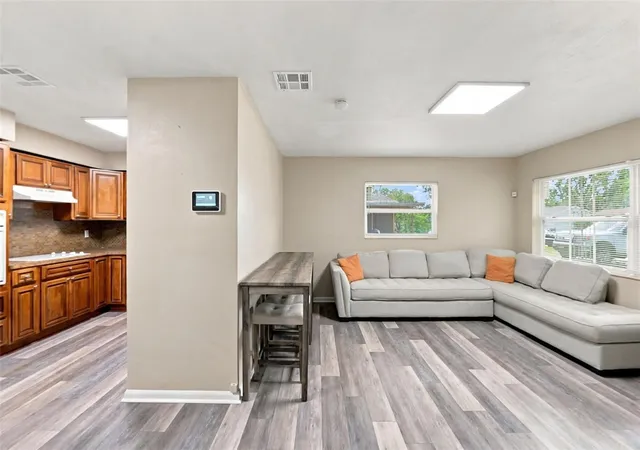 Photo 3 of Single family home for sale at 7815 Pine Hl Dr, Tampa, FL 33617 | MLS# TB8511114 | Listing updated on 2026-10-30