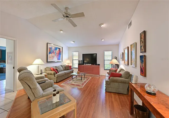 Homes for sale in Sarasota, FL | 4322 Pasadena Ct, Sarasota, FL 34233 | MLS# A4694489