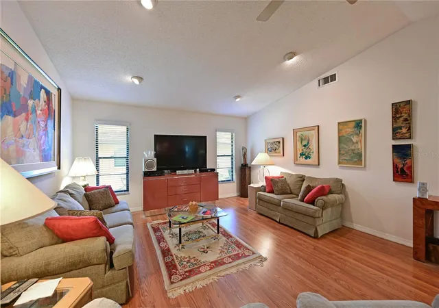 Homes for sale in Sarasota, FL | 4322 Pasadena Ct, Sarasota, FL 34233 | MLS# A4694489