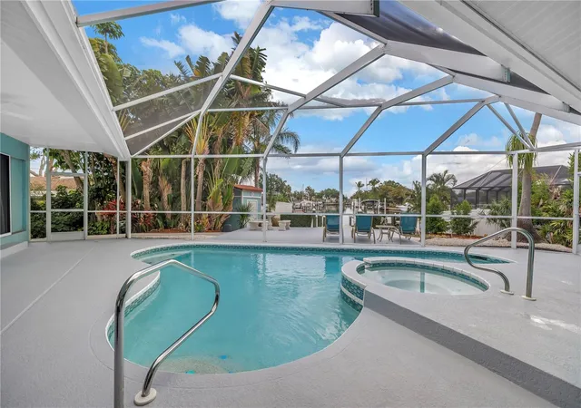 5th image of 4911 Palmetto Point Dr, Palmetto, FL 34221 | MLS# TB8511146