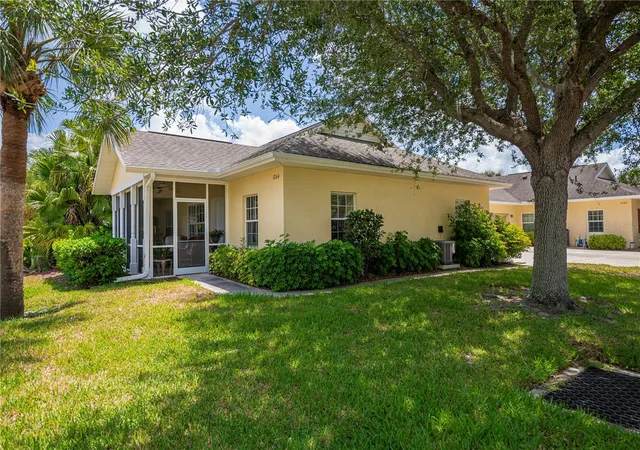 Photo 4 of House for sale at 1264 Red Oak Ln, Port Charlotte, FL 33948 | MLS# C7526452 | Listing updated on 2026-08-13