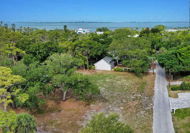 5th image of Turks Cap Pl, Sarasota, FL 34234 | MLS# A4694506