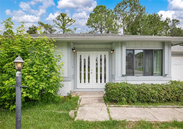 2nd image of 7 Warren Pl, Palm Coast, FL 32164 | MLS# FC318727