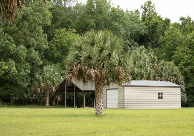 1st image of 18833 Ne 24th Ave, Citra, FL 32113 | MLS# OM725201