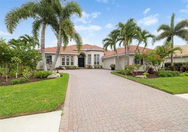 Photo 1 of Single family home for sale at 286 Pesaro Dr, North Venice, FL 34275 | MLS# A4694514 | Listing updated on 2026-10-17