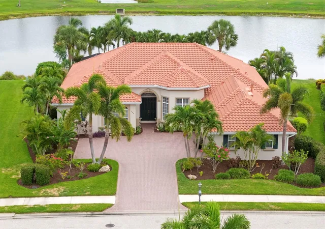 Photo 2 of Single family home for sale at 286 Pesaro Dr, North Venice, FL 34275 | MLS# A4694514 | Listing updated on 2026-10-17