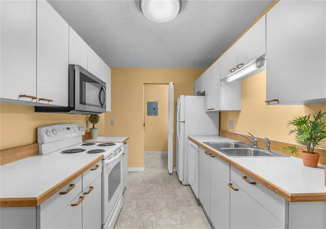 3rd image of 101 Bent Tree Dr #13, Daytona Beach, FL 32114 | MLS# FC318729