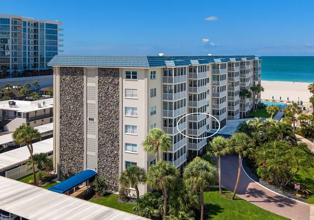 3rd image of 800 Benjamin Franklin Dr #304, Sarasota, FL 34236 | MLS# A4694518