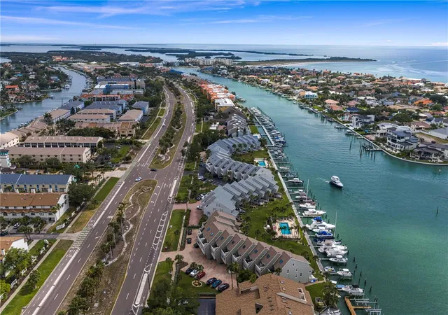 Homes for sale in Saint Petersburg, FL | 360 Pinellas Bayway, Saint Petersburg, FL 33715 | Houzeo