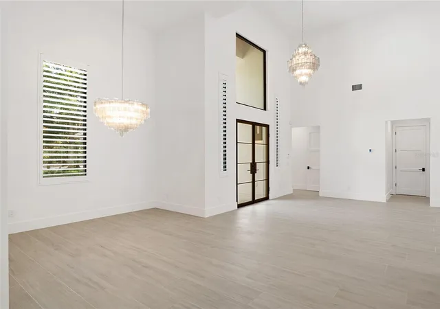 Photo 4 of Single family home for sale at 5199 Latrobe Dr, Windermere, FL 34786 | MLS# O6409961 | Listing updated on 2026-07-23