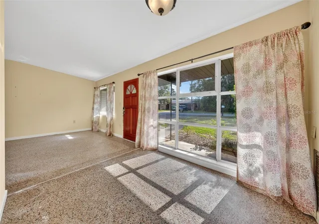 5th image of 710 Twin Oaks Ln, Eustis, FL 32726 | MLS# G5112740