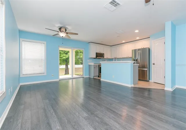 5th image of 3152 Royal Tuscan Ln, Valrico, FL 33594 | MLS# TB8511211