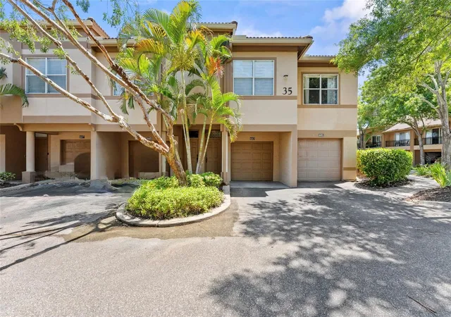 Homes for sale in Tampa, FL | 603 Arbor Lake Ln, Tampa, FL 33602 | MLS# TB8511212