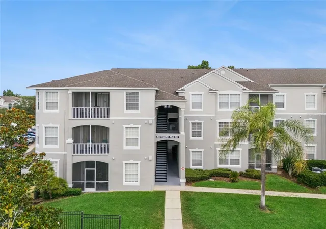 Listing Photo 1 - Condo for sale in building located at 8107 Coconut Palm Wy, Kissimmee, FL 34747 - Unit #205