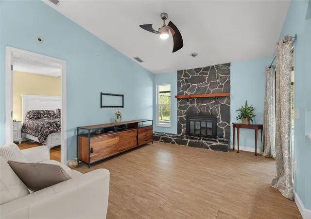 Photo 3 of Single family home for sale at 4204 Prairie View Dr, Sarasota, FL 34232 | MLS# A4694531 | Listing updated on 2026-08-23
