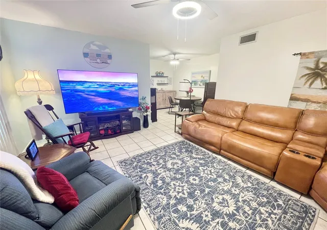 5th image of 1600 W Lake Parker Dr, LAKELAND, FL 33805