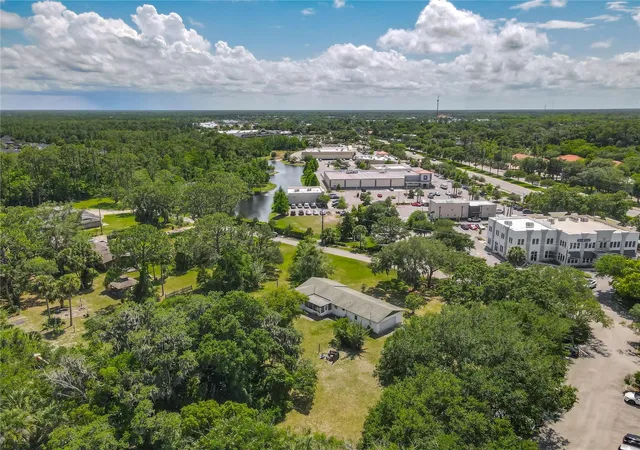 35th image of 10 Mirror Lake Dr, Ormond Beach, FL 32174 | MLS# FC318734