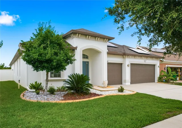 3rd image of 6410 Falling Oak Trl, Wesley Chapel, FL 33545 | MLS# TB8511238