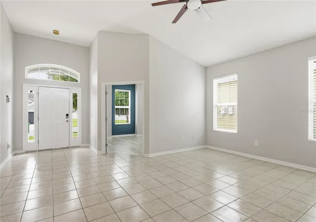 4th image of 6410 Falling Oak Trl, Wesley Chapel, FL 33545 | MLS# TB8511238
