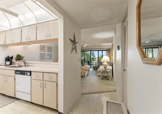 4th image of 206 La Casa, LAKE WALES, FL 33898