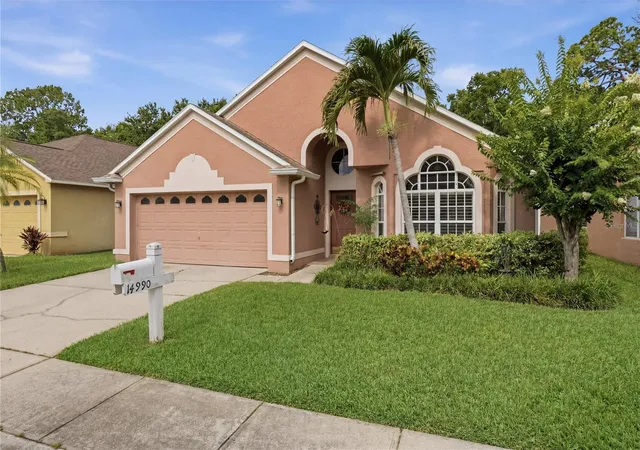 Homes for sale in Clearwater, FL | 14990 Hidden Oaks Cir, Clearwater, FL 33764 | MLS# TB8511243
