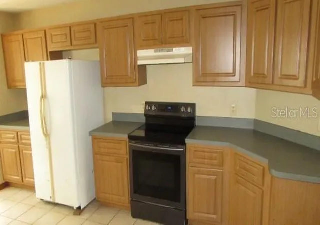 Photo 3 of Single family home for sale at 824 Berryhill Cir, Fruitland Park, FL 34731 | MLS# G5112751 | Listing updated on 2026-10-04
