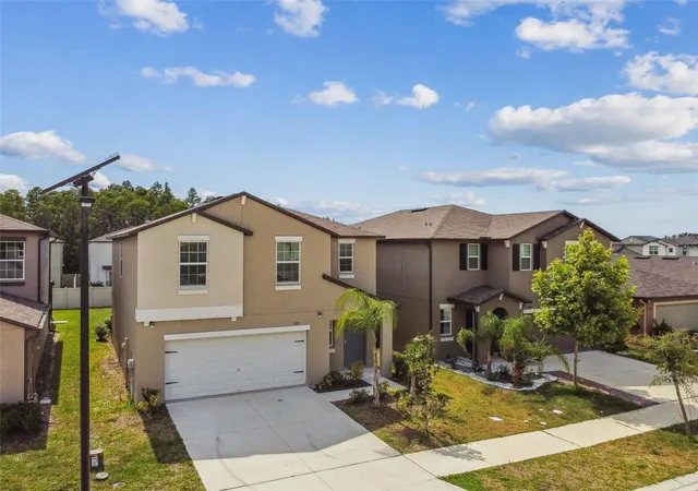 3rd image of 2139 Stellar Brilliance Wy, Lutz, FL 33558 | MLS# O6410021