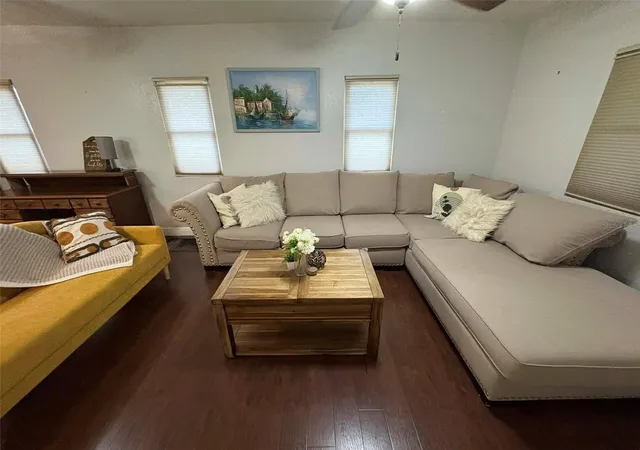 2nd image of 1040 S Ohio Ave, Lakeland, FL 33803 | MLS# P4938786
