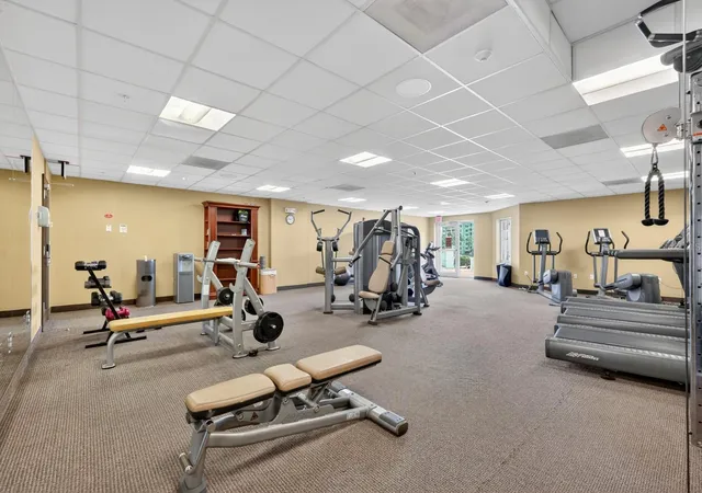 2nd image of 102 Yacht Harbor Dr, PALM COAST, FL 32137