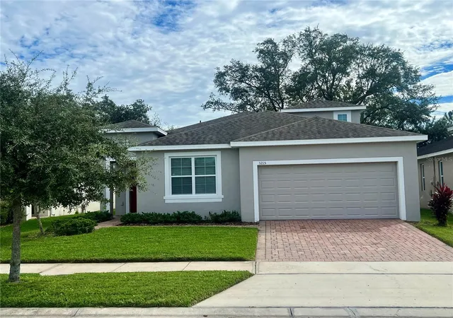 Single family home for sale at 3215 Stratton Cir, KISSIMMEE, FL 34744 | MLS# S5150428