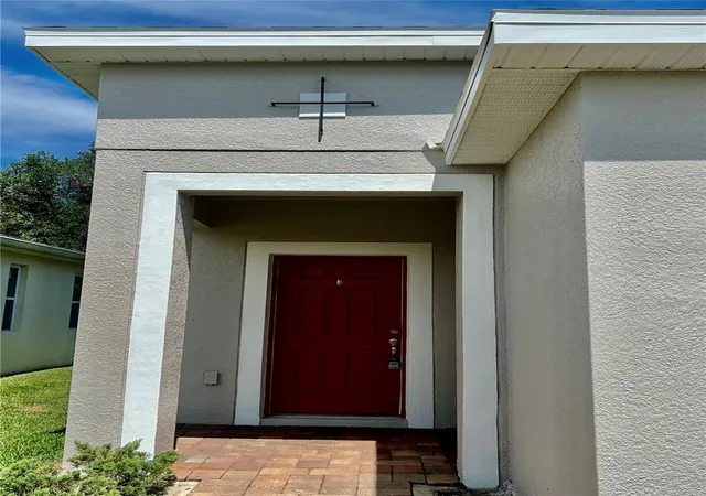 Photo 2 of Single family home for sale at 3215 Stratton Cir, Kissimmee, FL 34744 | MLS# S5150428 | Listing updated on 2026-10-15