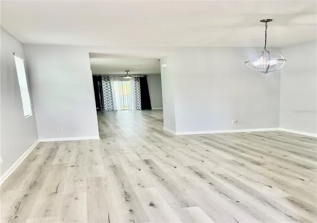 Photo 4 of Single family home for sale at 3215 Stratton Cir, Kissimmee, FL 34744 | MLS# S5150428 | Listing updated on 2026-10-15