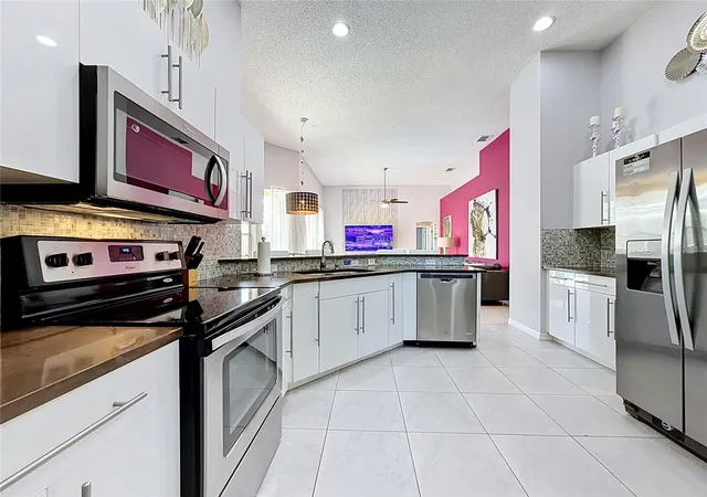 Photo 3 of Single family home for sale at 844 Montana Ave, Davenport, FL 33897 | MLS# S5150429 | Listing updated on 2026-09-13