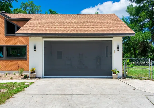 3rd image of 507 E Hwy 318, Citra, FL 32113 | MLS# OM725223