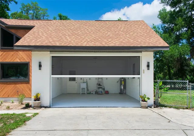 4th image of 507 E Hwy 318, Citra, FL 32113 | MLS# OM725223