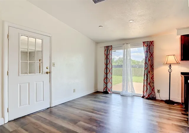 Photo 4 of Manufactured home for sale at 943 Monroe Harbor Pl, Sanford, FL 32773 | MLS# O6410062 | Listing updated on 2026-08-20