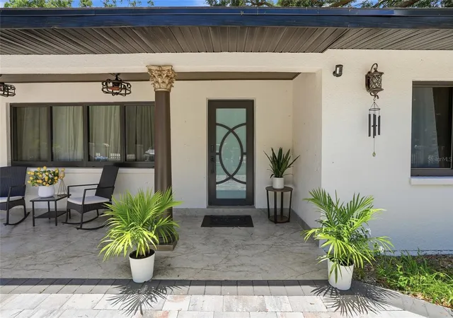 Homes for sale in Tampa, FL | 15040 Lake Magdalene Blvd, Tampa, FL 33618 | MLS# TB8511321