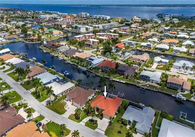 Homes for sale in Punta Gorda, FL | 1020 Via Formia, Punta Gorda, FL 33950 | MLS# C7526465