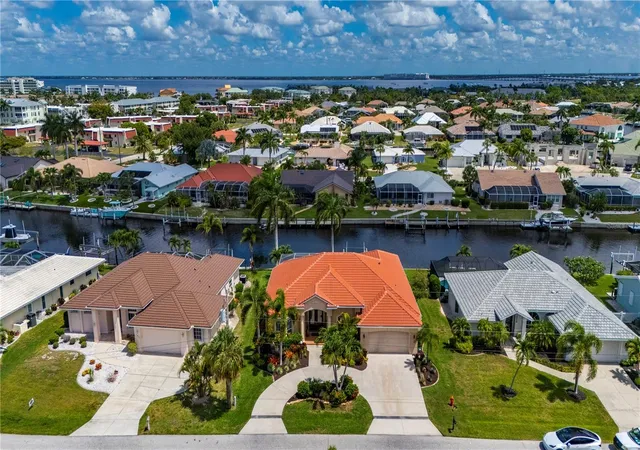 Homes for sale in Punta Gorda, FL | 1020 Via Formia, Punta Gorda, FL 33950 | MLS# C7526465