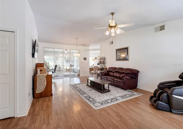 Photo 3 of Single family home for sale at 5030 El Destino Dr, Leesburg, FL 34748 | MLS# G5112760 | Listing updated on 2026-10-07
