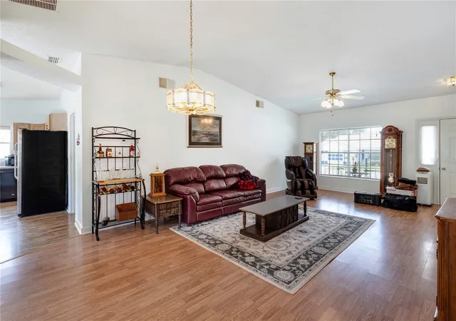 Photo 3 of Single family home for sale at 5030 El Destino Dr, Leesburg, FL 34748 | MLS# G5112760 | Listing updated on 2026-10-07