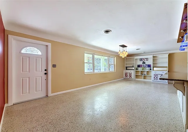 Homes for sale in Kenneth City, FL | 5163 60Th Wy N, Kenneth City, FL 33709 | MLS# TB8511346