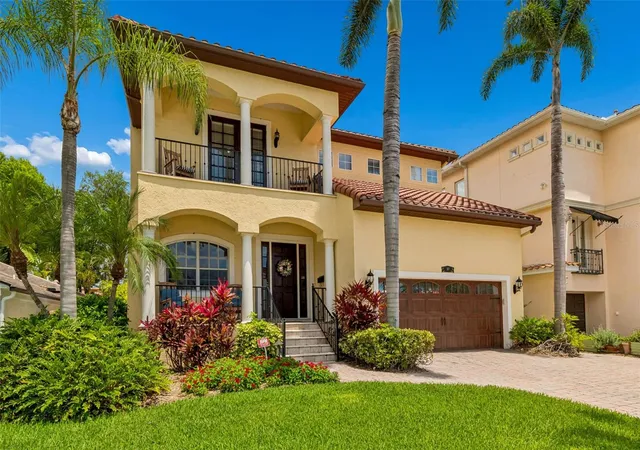 Homes for sale in Tampa, FL | 107 Bermuda Ave, Tampa, FL 33606 | MLS# TB8511348