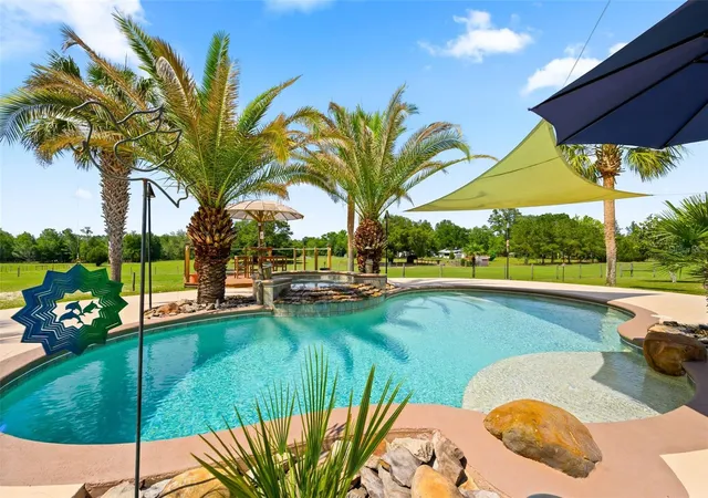 Homes for sale in Trenton, FL | 6739 Se 67Th Ct, Trenton, FL 32693 | MLS# GC540542