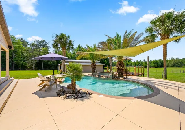Homes for sale in Trenton, FL | 6739 Se 67Th Ct, Trenton, FL 32693 | MLS# GC540542