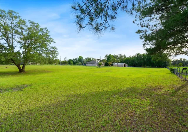 Homes for sale in Trenton, FL | 6739 Se 67th Ct, Trenton, FL 32693 | MLS# GC540542